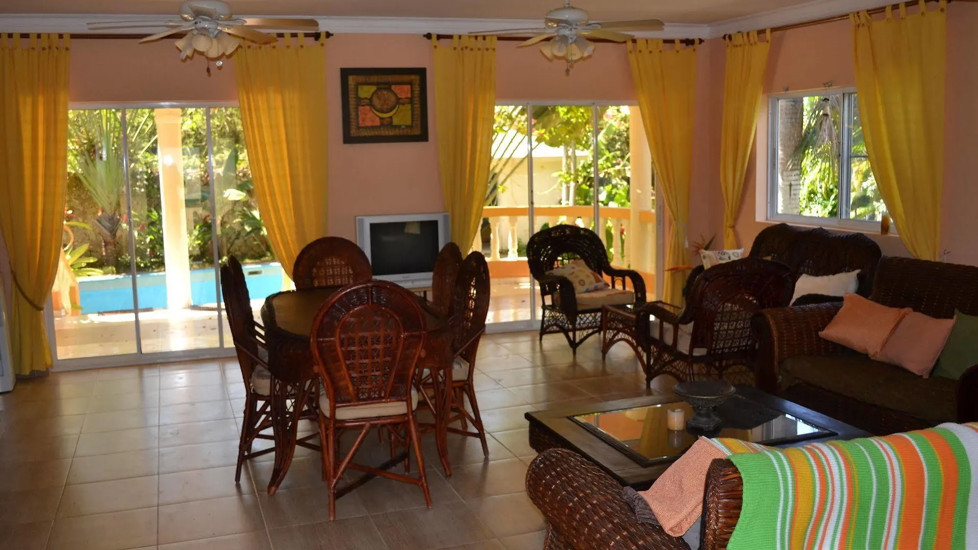 4 Bedroom Villa, Private Pool, Security, Ocean View Sosúa